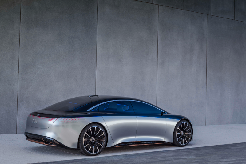 Illustration for article titled The Mercedes-Benz Vision EQS Sets Up An All-Electric S-Class And The Lighting Is Wild